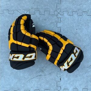CCM Black and Yellow Hockey Gloves 14’